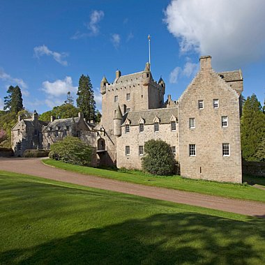 cawdor castle front view john paul